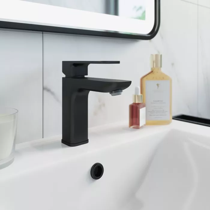 Смеситель для раковины IDDIS Слайд черный SLIBL00i01