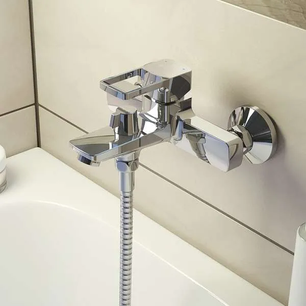 Смеситель для ванны IDDIS Bild BILSB00i02WA (без душ. аксессуаров)